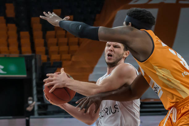 但广厦的整 但广厦的整