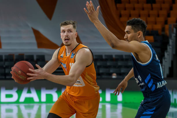 小威对网球 小威对网球